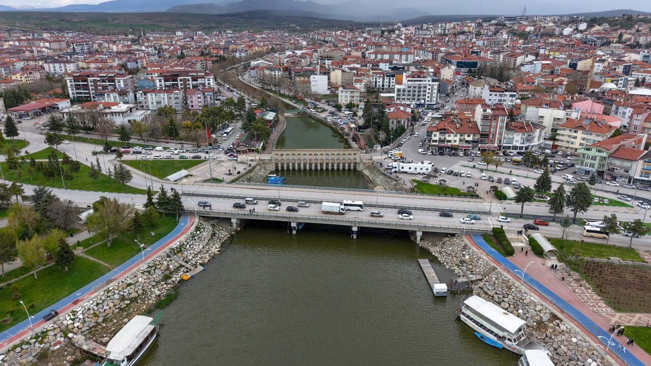 Konya’da son aylarda etkili olan yağışlar Beyşehir Gölü’nü yeniden canlandırdı.