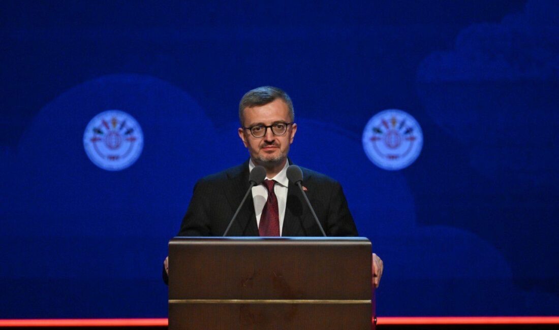 İletişim Başkanı Duran: Burada yükselen her çocuk sesi, insanlığın umududur İletişim Başkanı Burhanettin Duran, TRT 23 Nisan Çocuk Şenliği’nde yaptığı