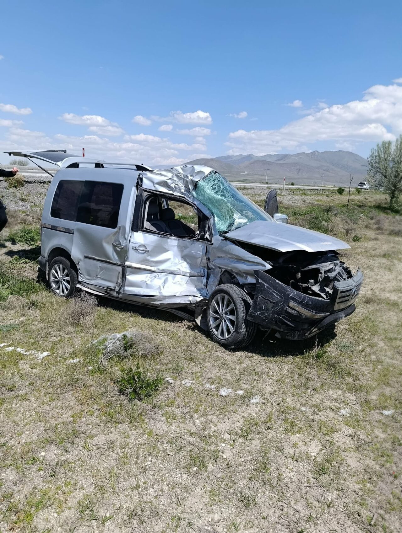 Konya’nın Karapınar ilçesinde TIR ile otomobilin çarpıştığı kazada sürücü Hamdi
