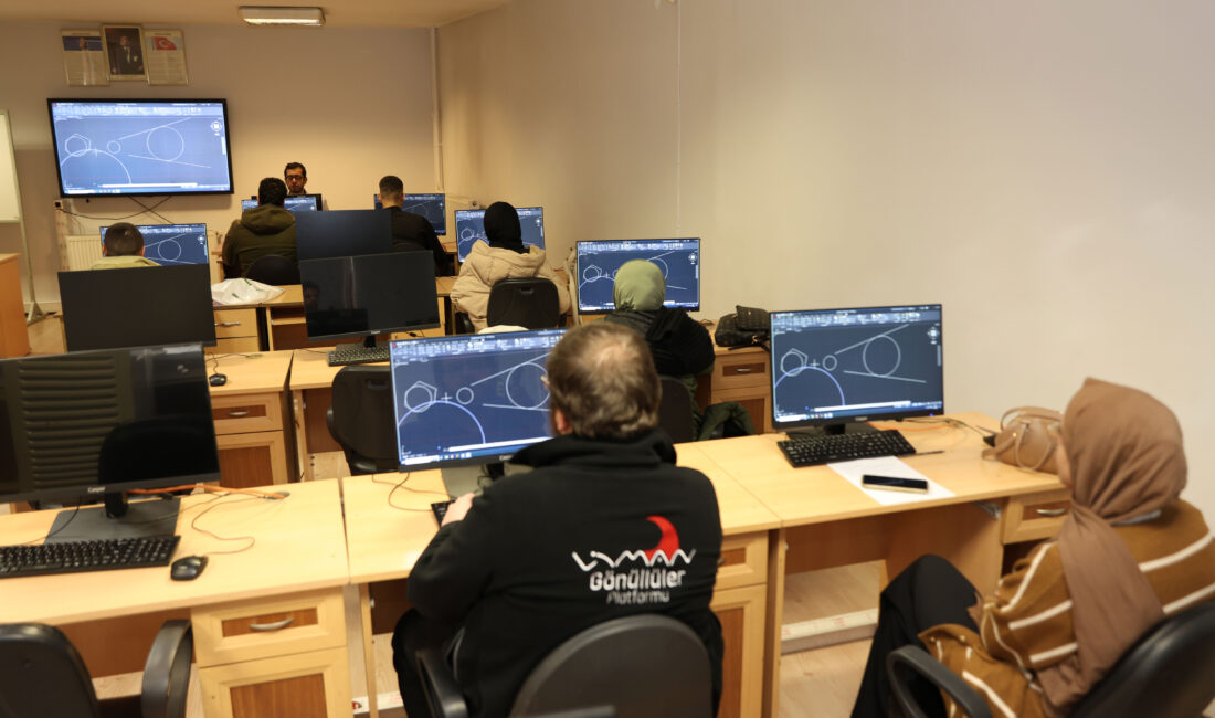 KOMEK Yaz Dönemi Kayıtları Başladı: Son Gün 1 Haziran Konya Büyükşehir Belediyesi bünyesinde faaliyet gösteren KOMEK ve KUZEM bünyesinde