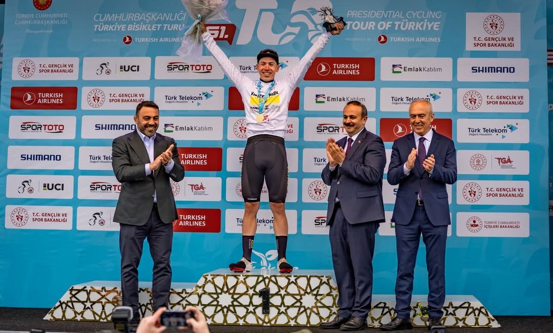 Konya Pedalları Tur’da Büyük Başarı Yakaladı Konya Büyükşehir Belediyespor Bisiklet Takımı, Türkiye Bisiklet Turu’nda sergilediği performansla
