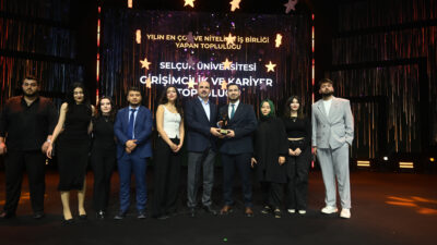 Konya Büyükşehir Belediyesi Gençlik Meclisi tarafından düzenlenen Topluluk Ödülleri programı