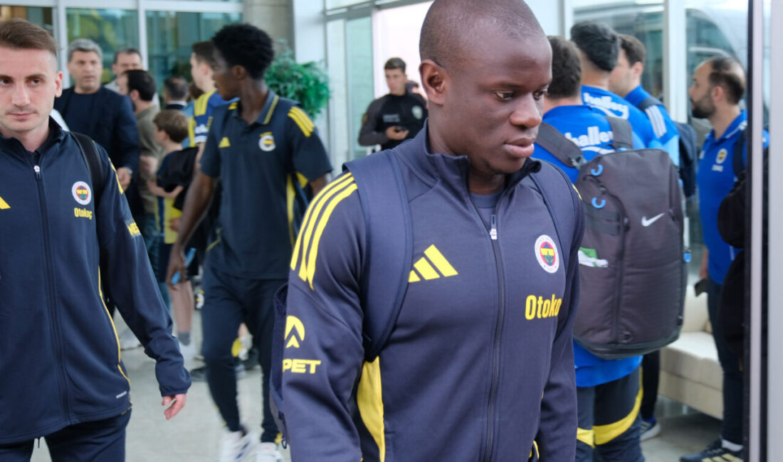 Fenerbahçe Konya’da: Şampiyonluk Yolunda Kritik Randevu Öncesi Sessiz Karşılama Süper Lig'in 33. haftasında deplasmanda Konyaspor ile karşılaşacak olan Fenerbahçe,
