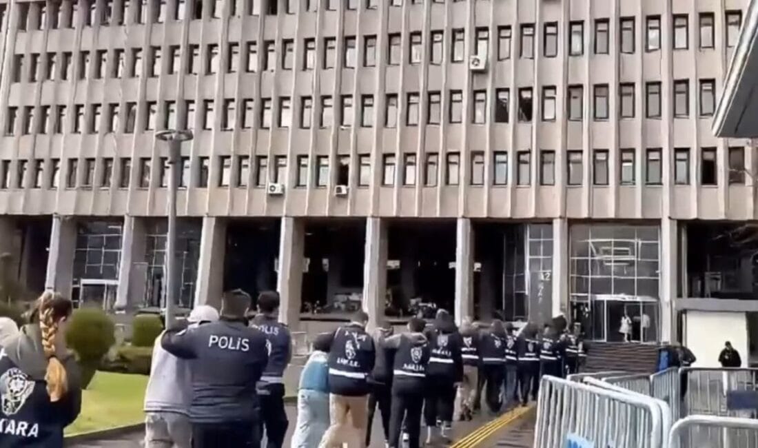 İçişleri Bakanlığı, 10 ilde düzenlenen dolandırıcılık operasyonlarında 84 şüphelinin yakalandığını