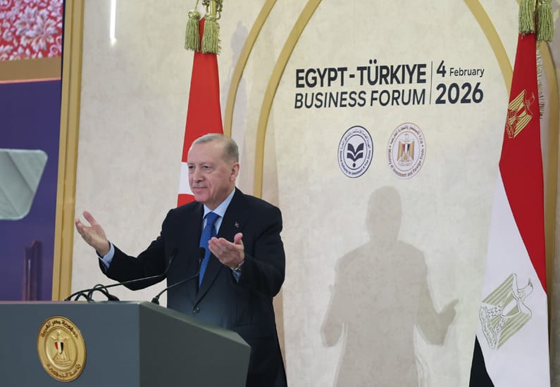 Cumhurbaşkanı Erdoğan, Kahire’de düzenlenen Türkiye-Mısır İş Forumu’nda iki ülke arasındaki