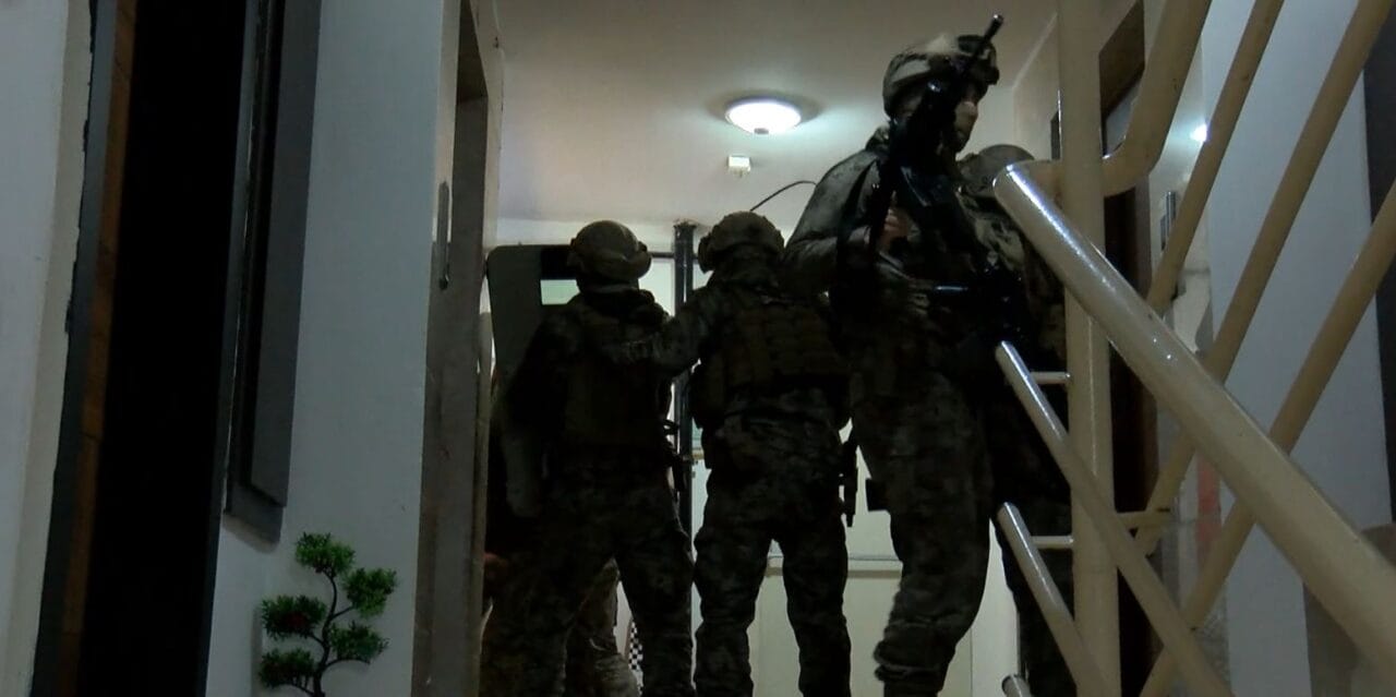 Ankara merkezli 5 ilde düzenlenen operasyonda, 87 hırsızlık ve 3