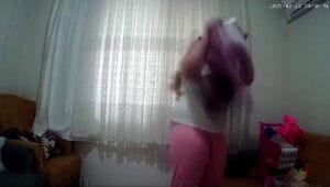 Antalya’da 1 yaşındaki kızına şiddet uyguladığı iddiasıyla tutuklanan anne, ilk