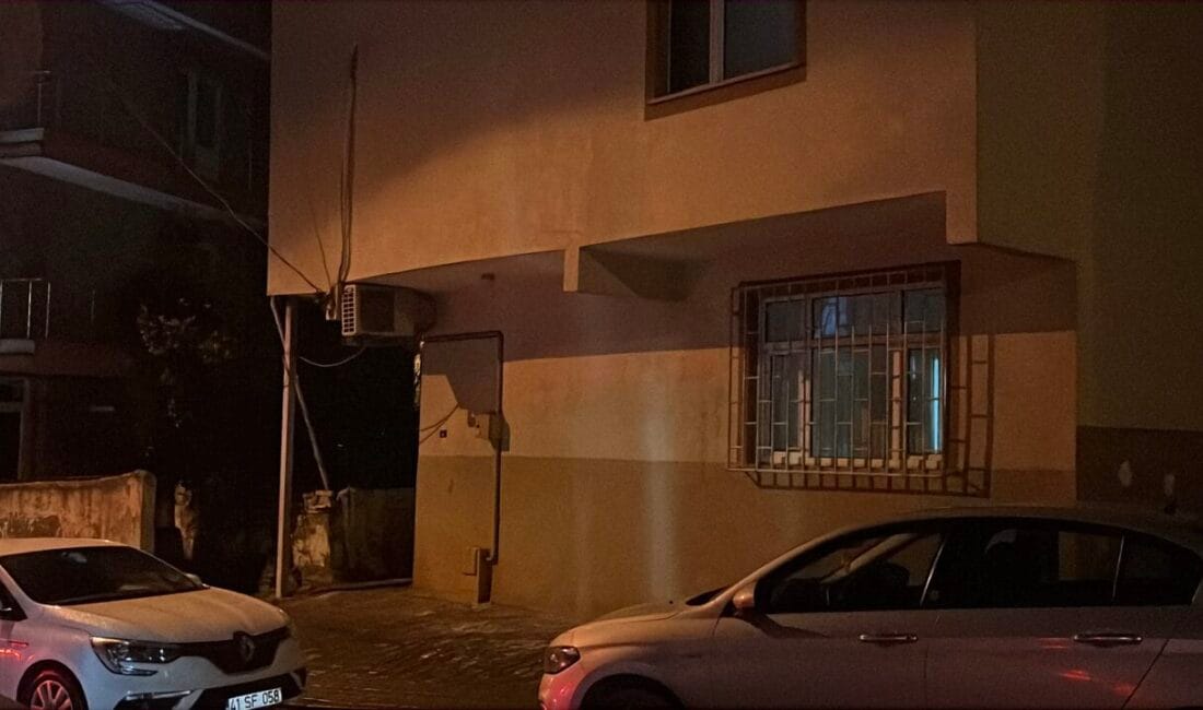 Çayırova’da Emekli Polis Silahla Vuruldu Kocaeli’nin Çayırova ilçesinde emekli polis memuru Salim D., evinin önünde