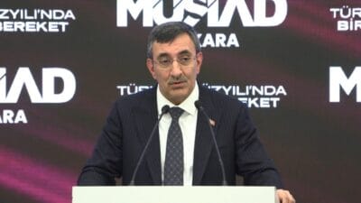 Cumhurbaşkanı Yardımcısı Cevdet Yılmaz, Türkiye ekonomisinin güçlü temellere sahip olduğunu