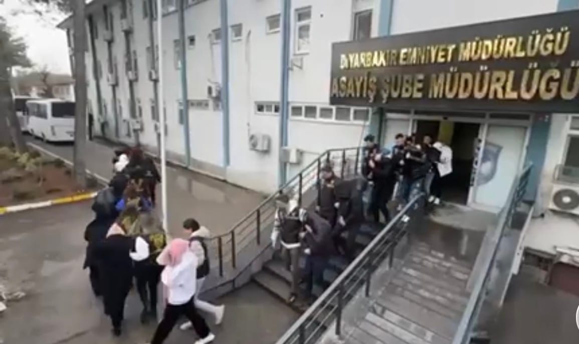 Diyarbakır merkezli 3 ilde düzenlenen “Kadraj” operasyonunda 18 kişi gözaltına