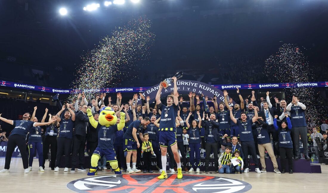 Fenerbahçe Beko, Türkiye Kupası Finali’nde Beşiktaş Gain’i 91-74 mağlup ederek