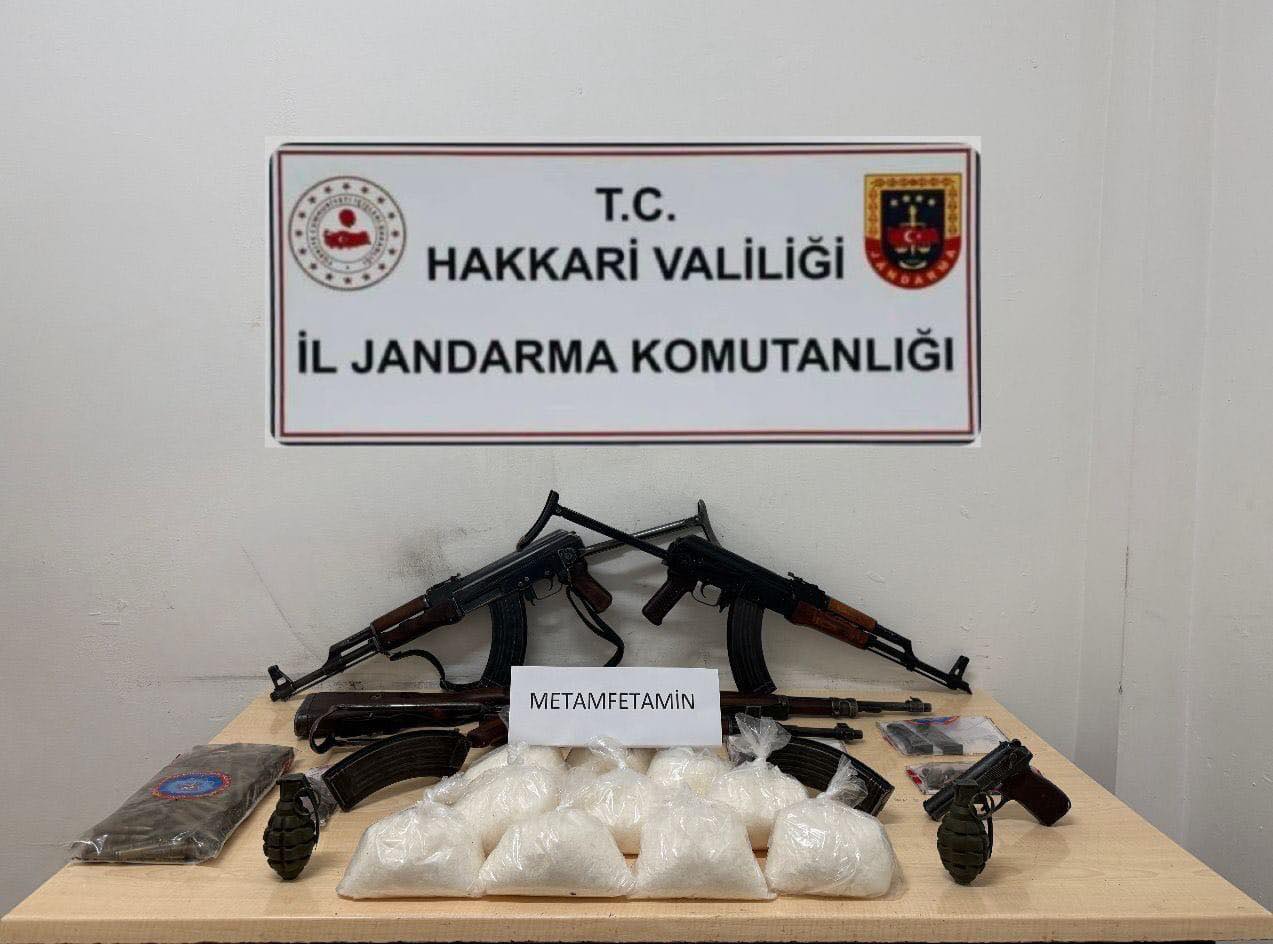 Hakkari’nin Çukurca ilçesinde jandarmanın iki adrese düzenlediği operasyonda 5 kilo