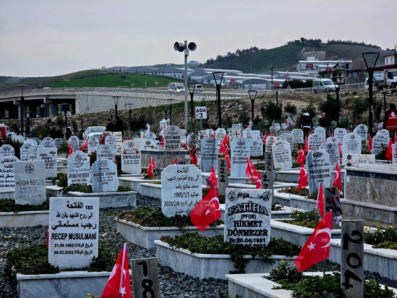 Kahramanmaraş merkezli 6 Şubat depremlerinin 3’üncü yılında Hatay’da hüzün hakimdi.
