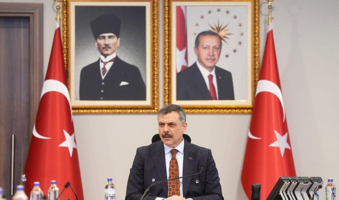 İçişleri’nde Güvenlik Gündemi Masaya Yatırıldı İçişleri Bakanı Mustafa Çiftçi başkanlığında düzenlenen Birim Amirleri Toplantısı’nda terörle
