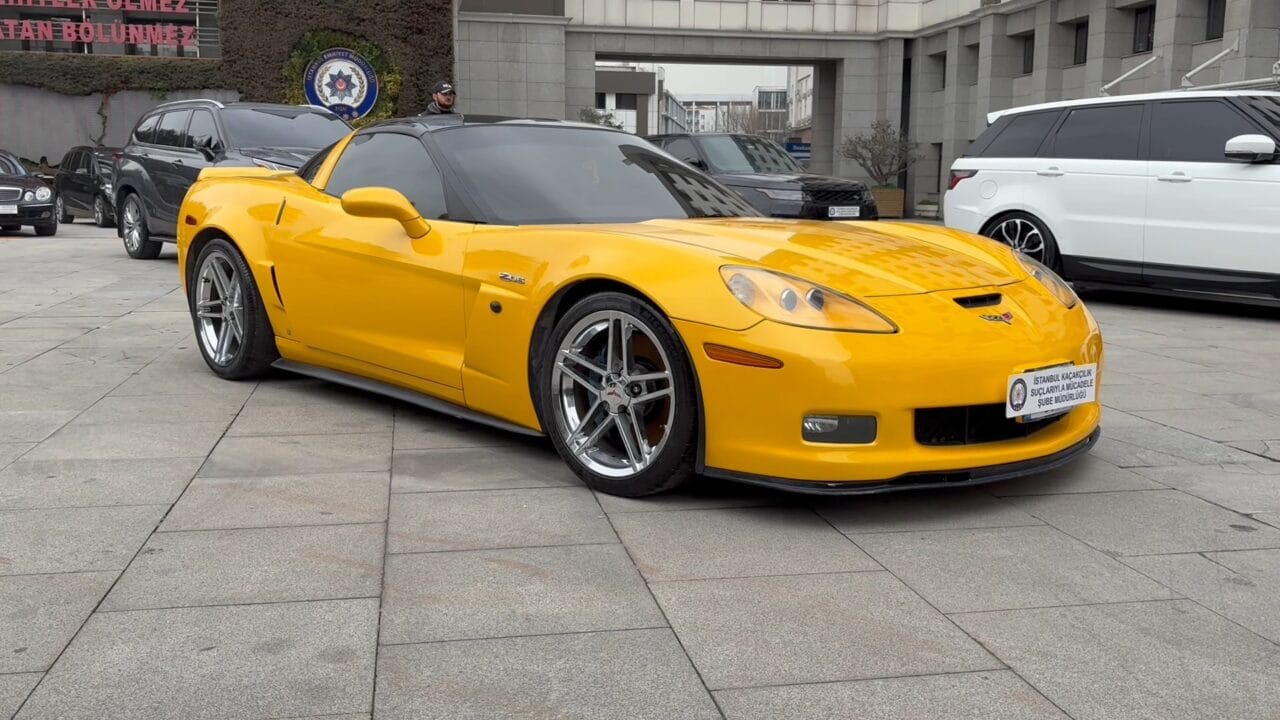 İstanbul’da otomotiv kaçakçılığına darbe vuruldu. Yurt dışından turistik kolaylıkla getirilen