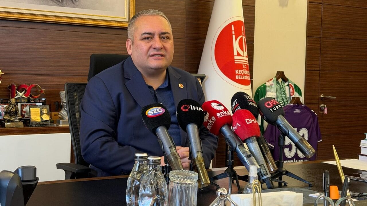 CHP’den ayrıldığını açıklayan Keçiören Belediye Başkanı Mesut Özarslan, CHP Genel