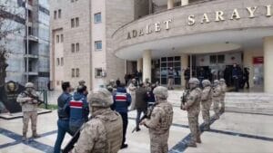 Şanlıurfa’da tefeci organize suç örgütüne yönelik jandarma operasyonunda 37 şüpheli