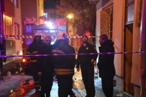 Sivas’ta kediler için kullanılan iki katlı müstakil evde çıkan yangın