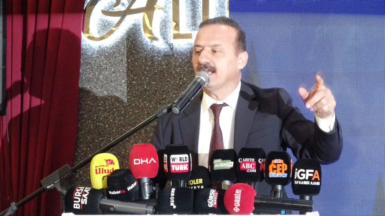 Anahtar Parti lideri Yavuz Ağıralioğlu, Bursa’daki iftar programında muhalefeti eleştirdi: