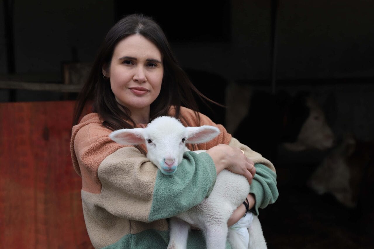 Aydın’da acil yoğun bakım hemşiresi olarak görev yapan Rümeysa Taşova,