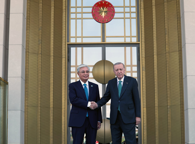 Cumhurbaşkanı Erdoğan ile Kazakistan Cumhurbaşkanı Tokayev telefon görüşmesinde ikili ilişkiler