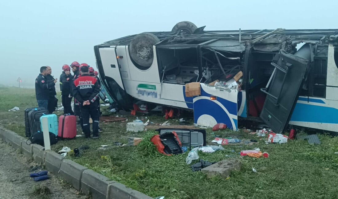 Adana’da Yolcu Otobüsü Devrildi: 2 Ölü Adana’nın Kozan ilçesinde yoğun sis ve yağış nedeniyle kontrolden çıkan