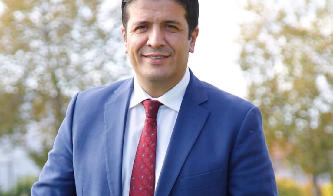 Antalya’da Belediye İhalelerine Operasyon: Eski Başkan Tutuklandı Antalya Döşemealtı Belediyesi’nde ihalelerde usulsüzlük iddiasıyla düzenlenen operasyonda eski Belediye