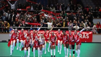 Sultanlar Ligi’nde Play-Off heyecanı başlıyor. Aras Kargo, İzmir’de Nilüfer Belediyespor’u