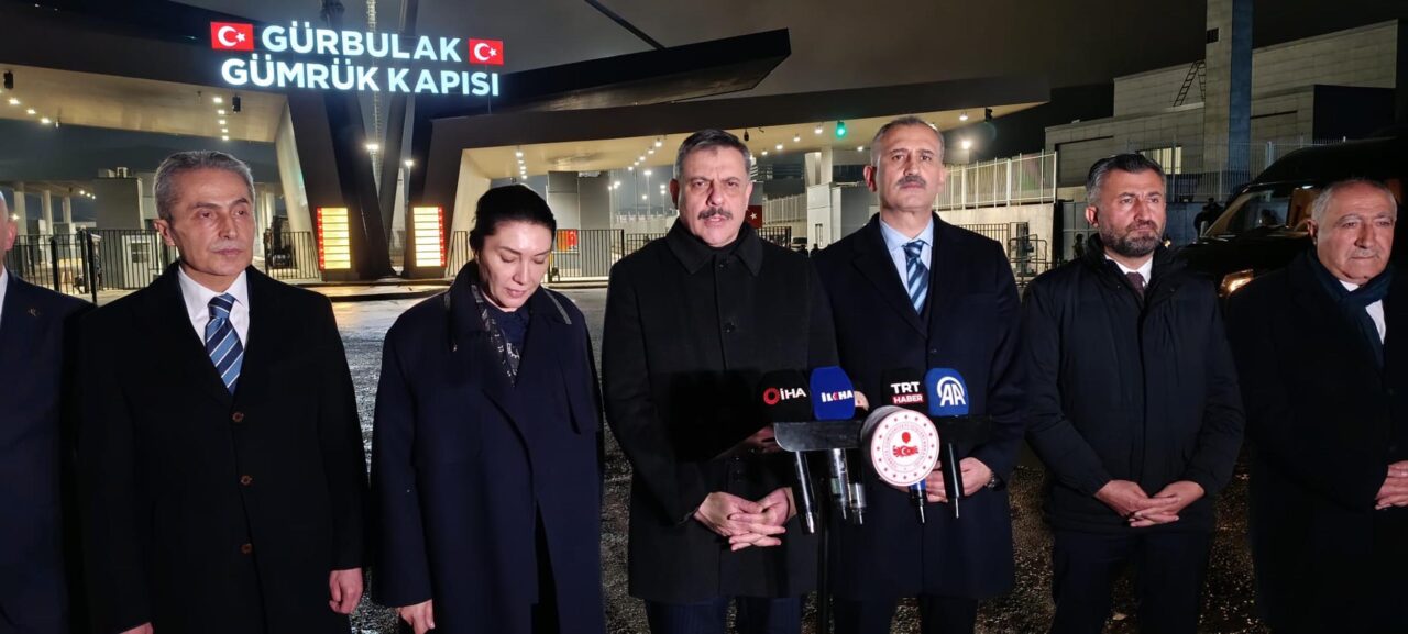 İçişleri Bakanı Mustafa Çiftçi, Gürbulak Sınır Kapısı’nda incelemelerde bulundu. Bölgedeki