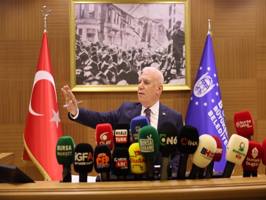Bursa’da yürütülen rüşvet ve usulsüzlük soruşturmasında Büyükşehir Belediye Başkanı Mustafa