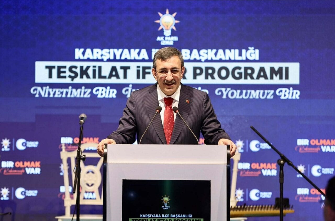 Cumhurbaşkanı Yardımcısı Cevdet Yılmaz, İzmir’de 21 bin 20 sosyal konut