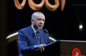 Cumhurbaşkanı Erdoğan, Kadir Gecesi’nde yaptığı konuşmada umut ve dirayet vurgusu
