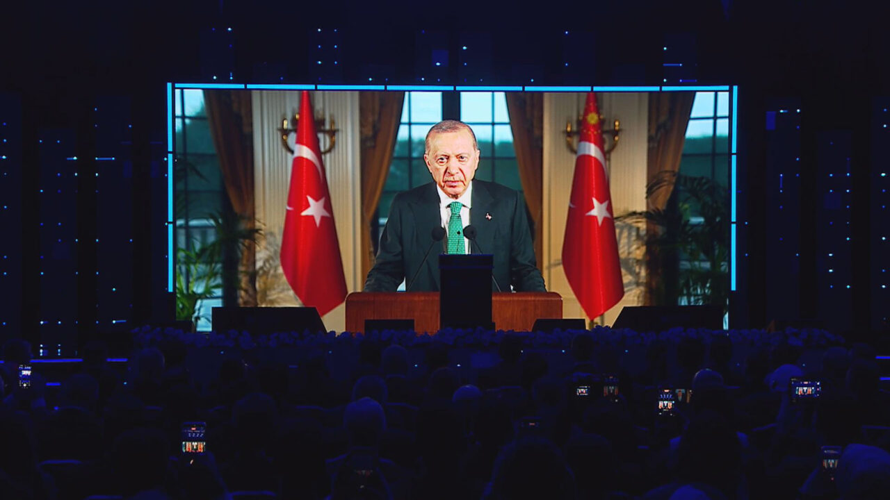 Cumhurbaşkanı Erdoğan, STRATCOM Zirvesi 2026’da uluslararası sistemin meşruiyet krizi yaşadığını