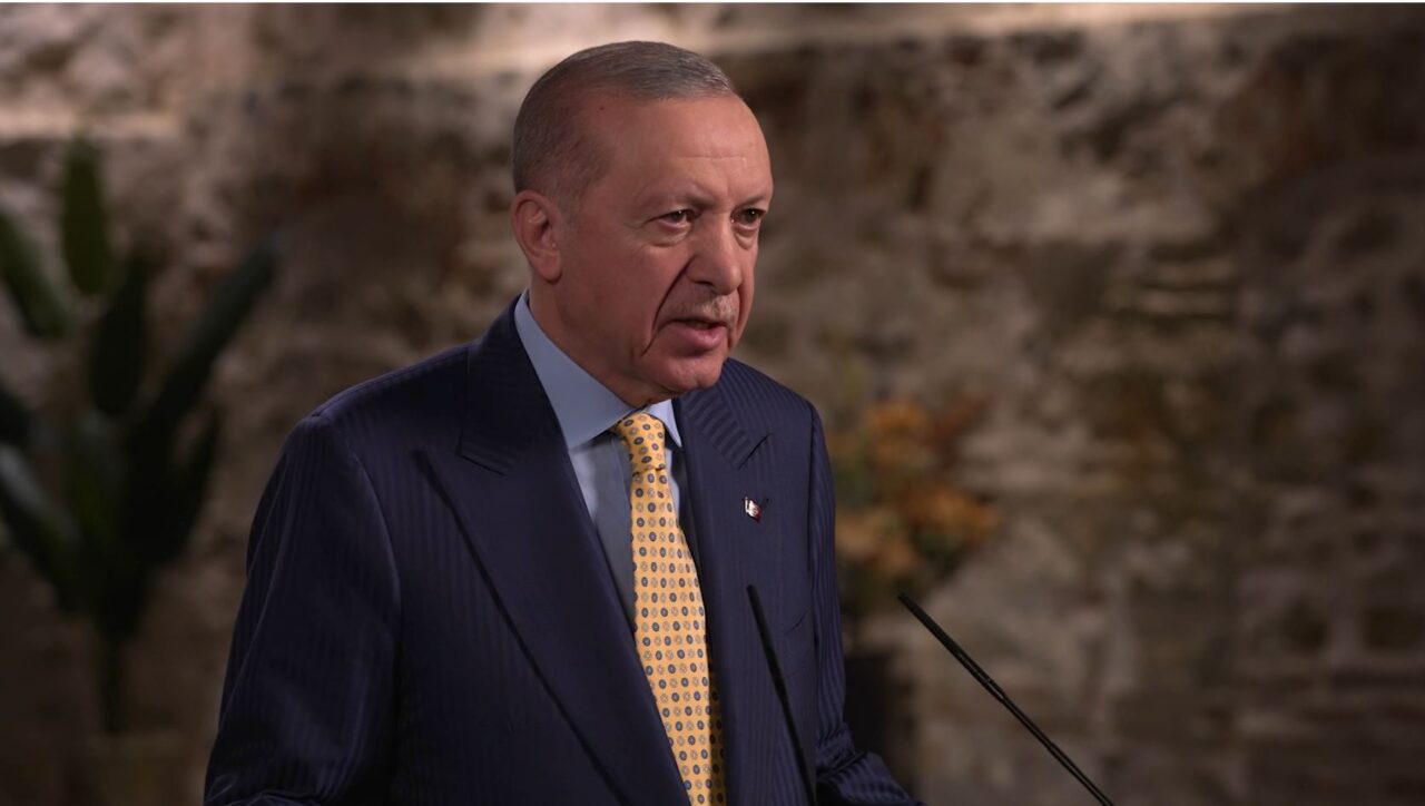 Cumhurbaşkanı Erdoğan, bayram mesajında Orta Doğu’daki gerilime dikkat çekti. Türkiye’nin