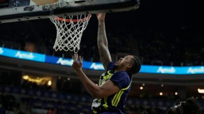 EuroLeague’de Fenerbahçe Beko, sahasında Monaco’yu 88-70 mağlup ederek galibiyet serisini