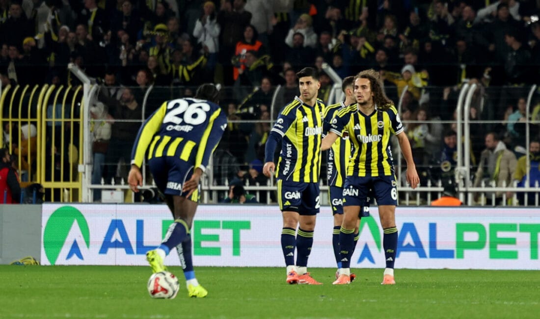Fenerbahçe Samsunspor’u 3-2 Mağlup Etti Süper Lig’in 25. haftasında Fenerbahçe, Samsunspor’u son dakikalarda bulduğu gollerle