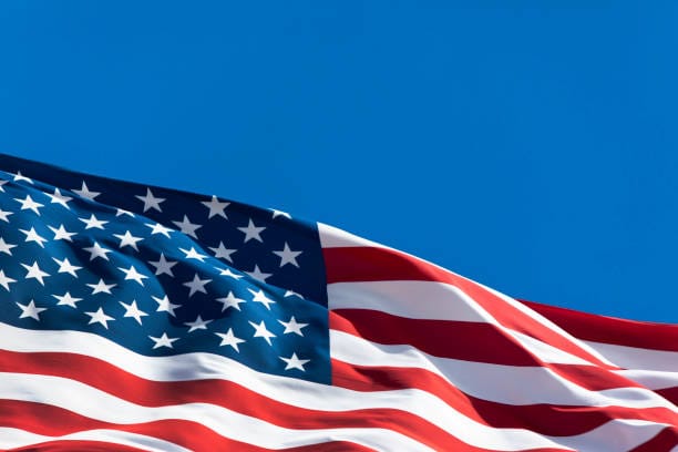 İran Devrim Muhafızları Hürmüz Boğazı’nın kapatıldığını ve geçiş yapan gemilere