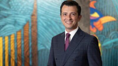 Jeopolitik gelişmeler ve petrol fiyatlarındaki yükseliş küresel piyasalarda dalgalanmayı artırıyor.