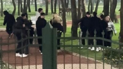 Kağıthane’de Hasbahçe Parkı’nda lise öğrencileri arasında çıkan kavga cep telefonu