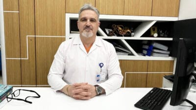 Genel Cerrahi Uzmanı Doç. Dr. Mehmet Saydam, günlük 100 gram