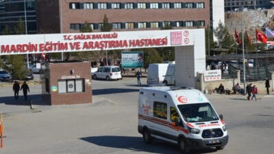 Mardin’in Mazıdağı ilçesinde 16 yaşındaki Zuhal Sayyar evinde tabancayla vurulmuş
