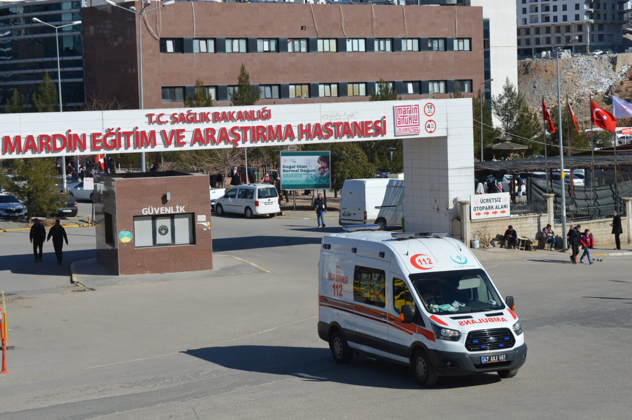 Mardin’in Mazıdağı ilçesinde 16 yaşındaki Zuhal Sayyar evinde tabancayla vurulmuş