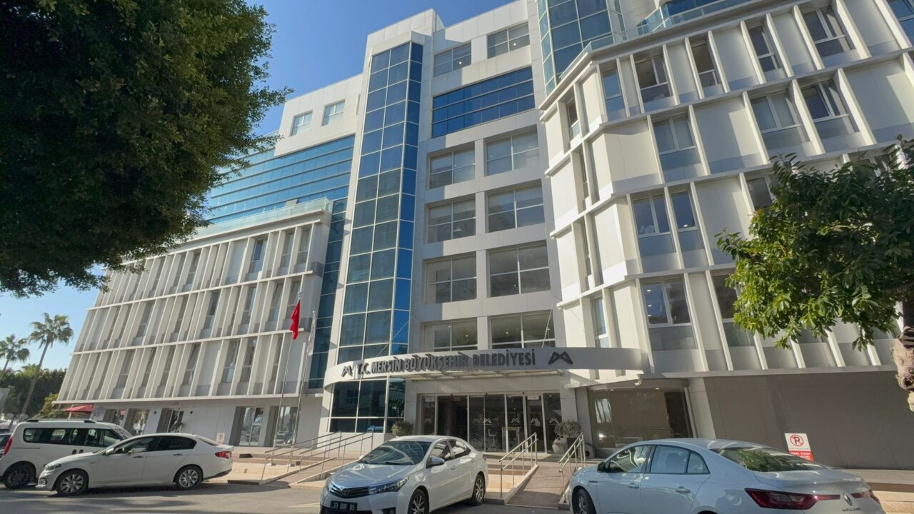 Mersin Büyükşehir Belediyesi’ne yönelik ihaleye fesat karıştırma ve rüşvet iddiaları