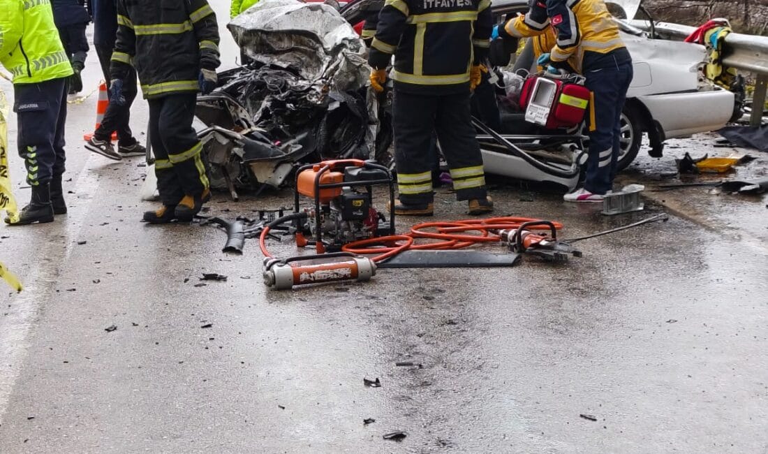 Nişanlı Çift Feci Kazada Hayatını Kaybetti Isparta’da iki otomobilin çarpıştığı kazada nişanlı çift Mustafa Kılıç ve