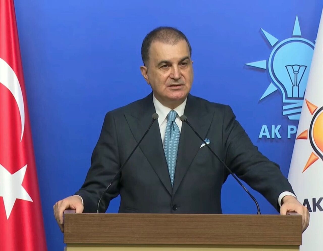 AK Parti Sözcüsü Ömer Çelik, KKTC vatandaşlarına yönelik saldırıyı sert