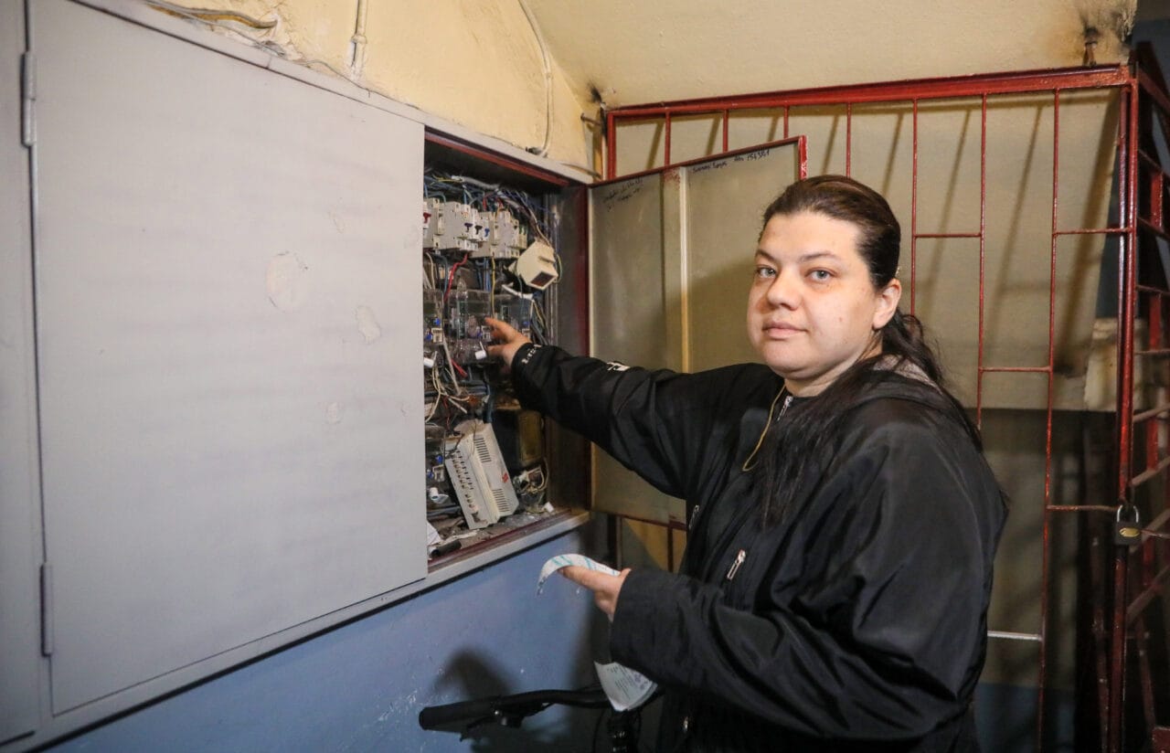 Antalya’da yaşayan Berna Karataş, otizmli oğlu nedeniyle çalışamadığını belirterek artan