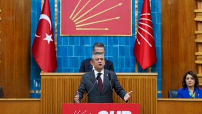 CHP, rüşvet soruşturması kapsamında tutuklanan Uşak Belediye Başkanı Özkan Yalım’ın