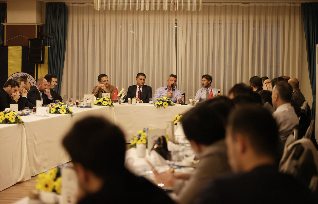 Fenerbahçe Başkanı Sadettin Saran, hakem kararları ve şampiyonluk yarışıyla ilgili