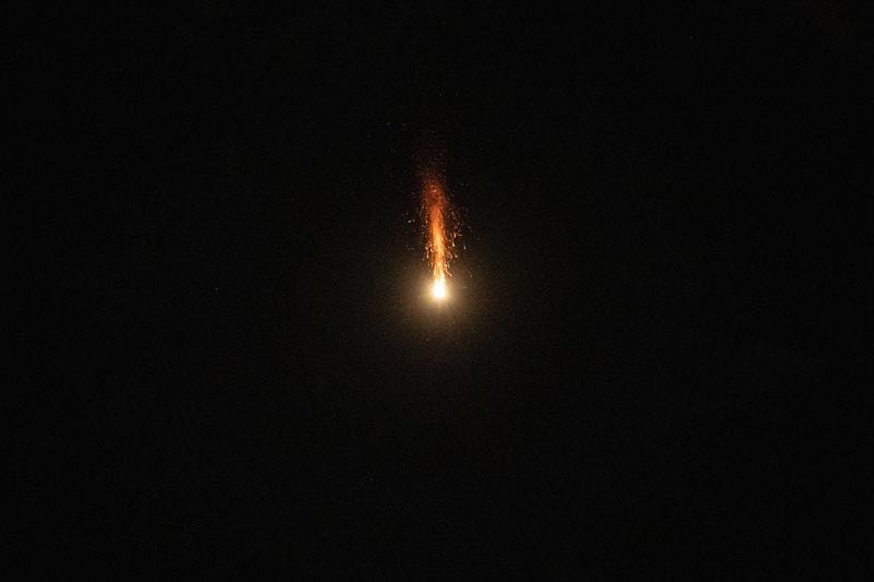 İsrail ordusu, Lübnan genelinde hava saldırısı başlattığını açıkladı. Beyrut’ta Hizbullah’ın