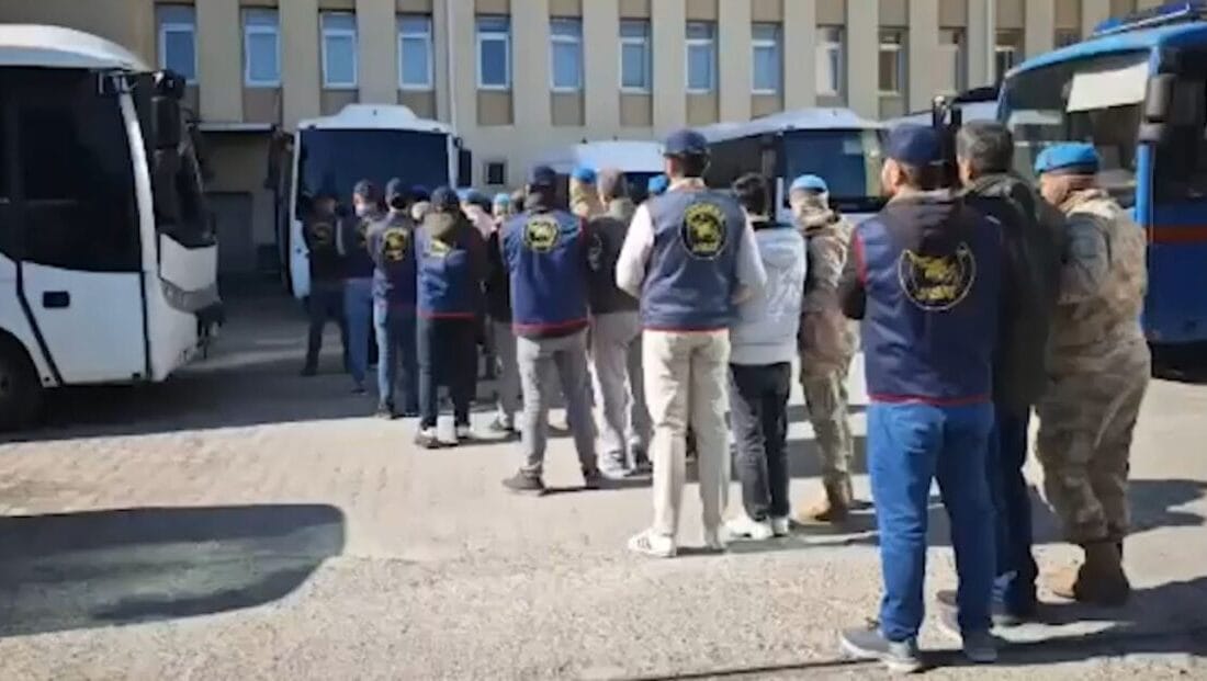 Sigara İzmariti DNA’sı Diyarbakır’daki Cinayeti Çözdü Diyarbakır’ın Sur ilçesinde geçen yıl işlenen cinayet, JASAT ekiplerinin yürüttüğü